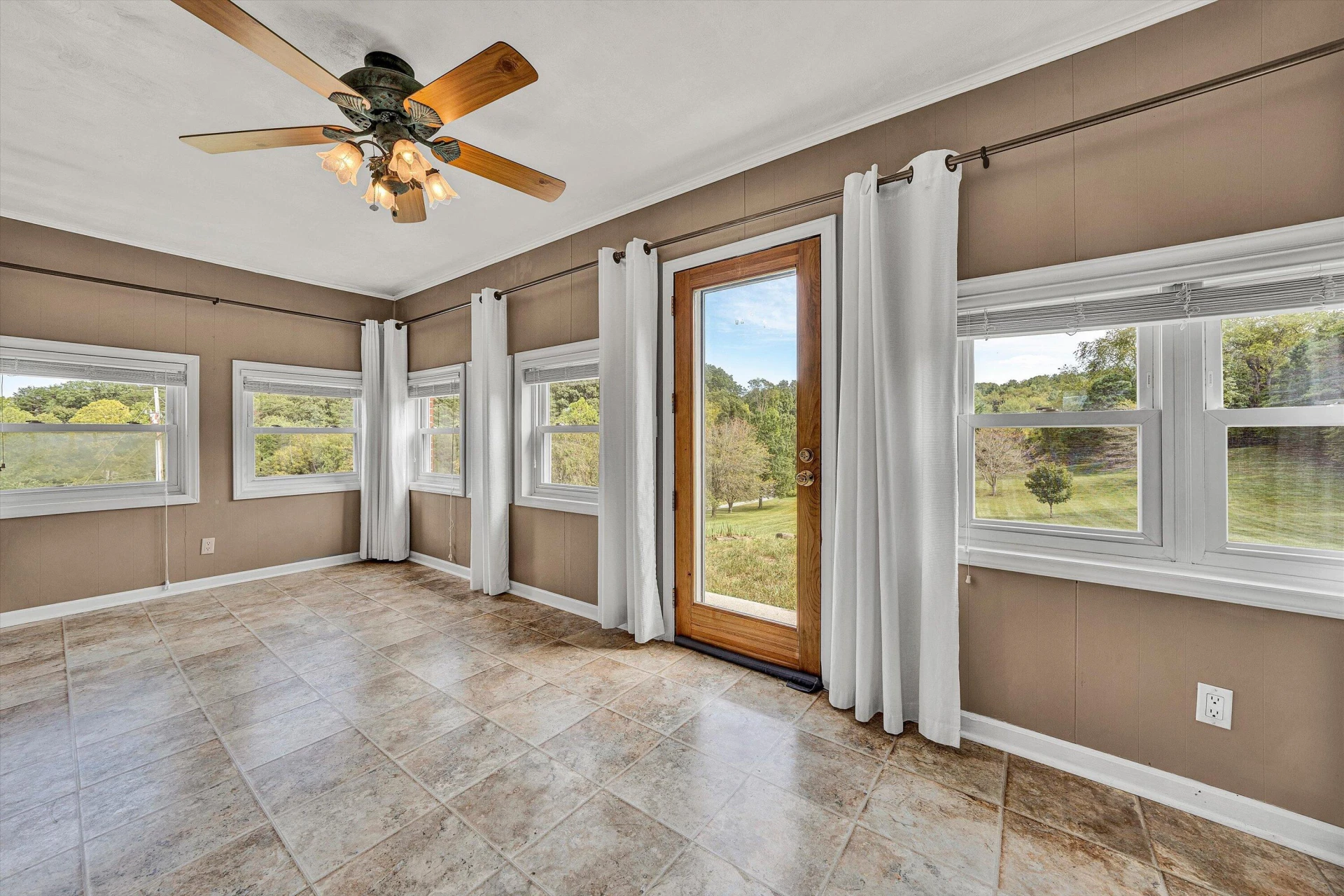 819 Sprinkle RD - Photo 10
