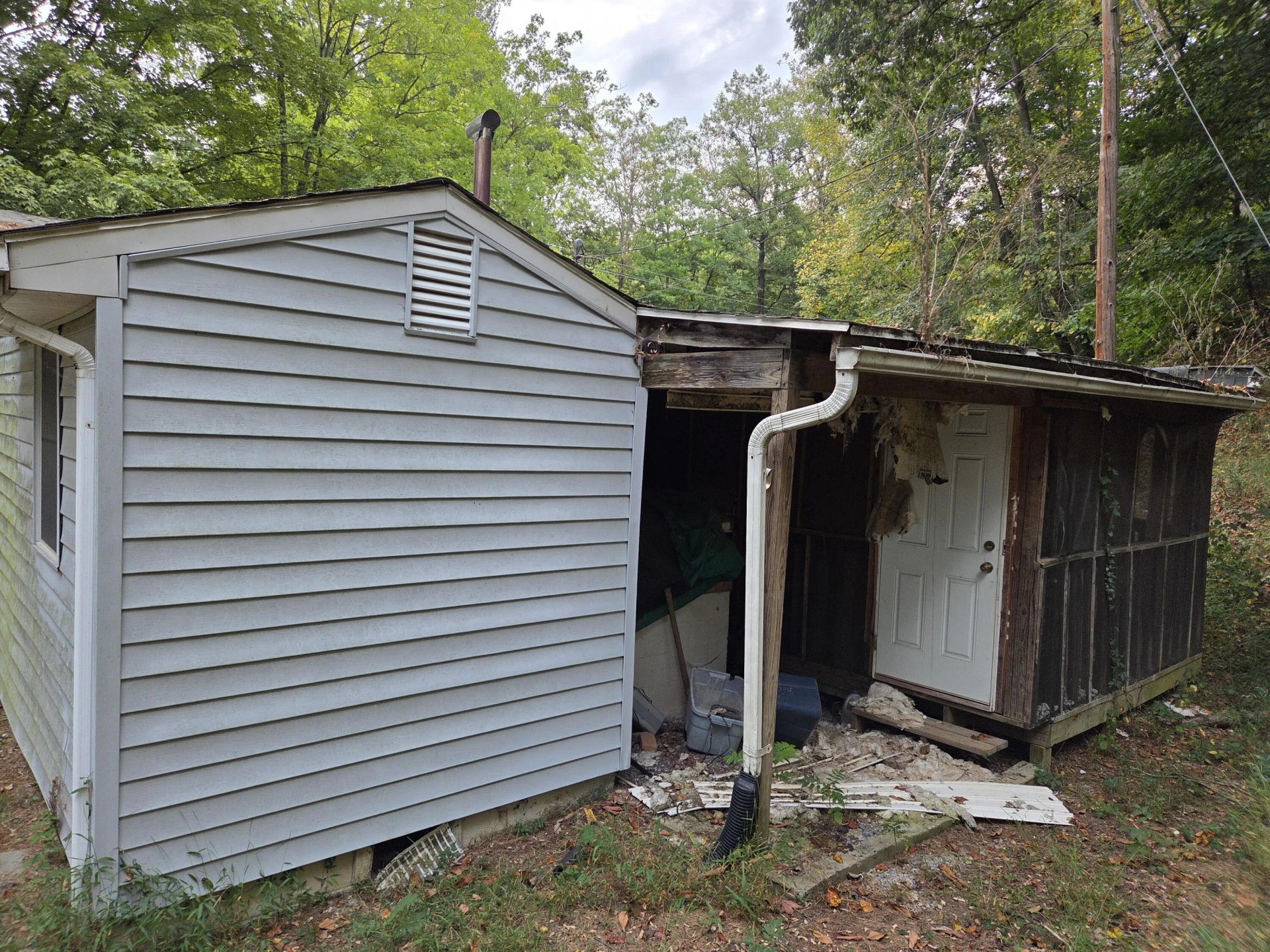 2611 Creekside DR - Photo 7