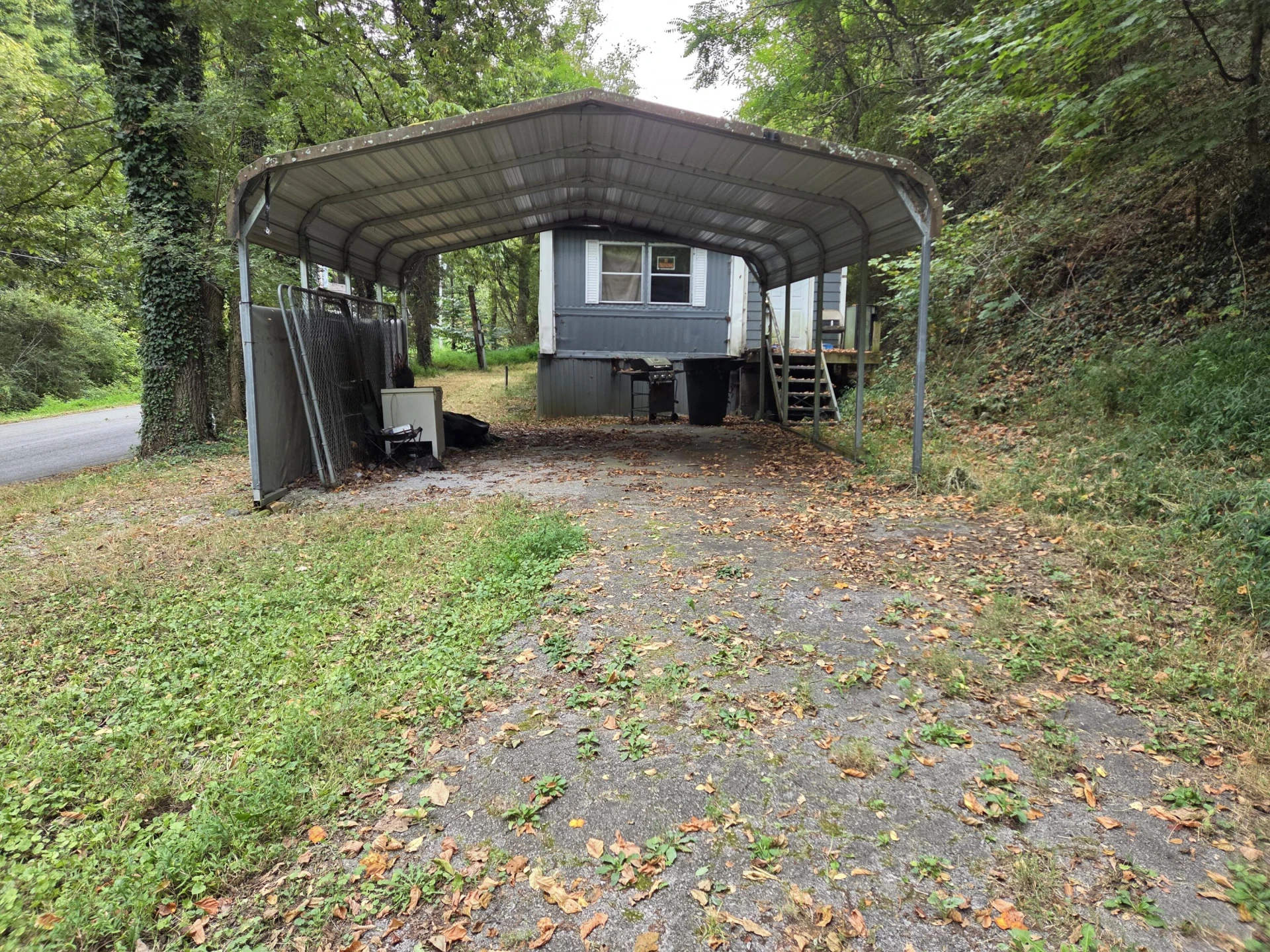 2649 Creekside DR - Photo 2
