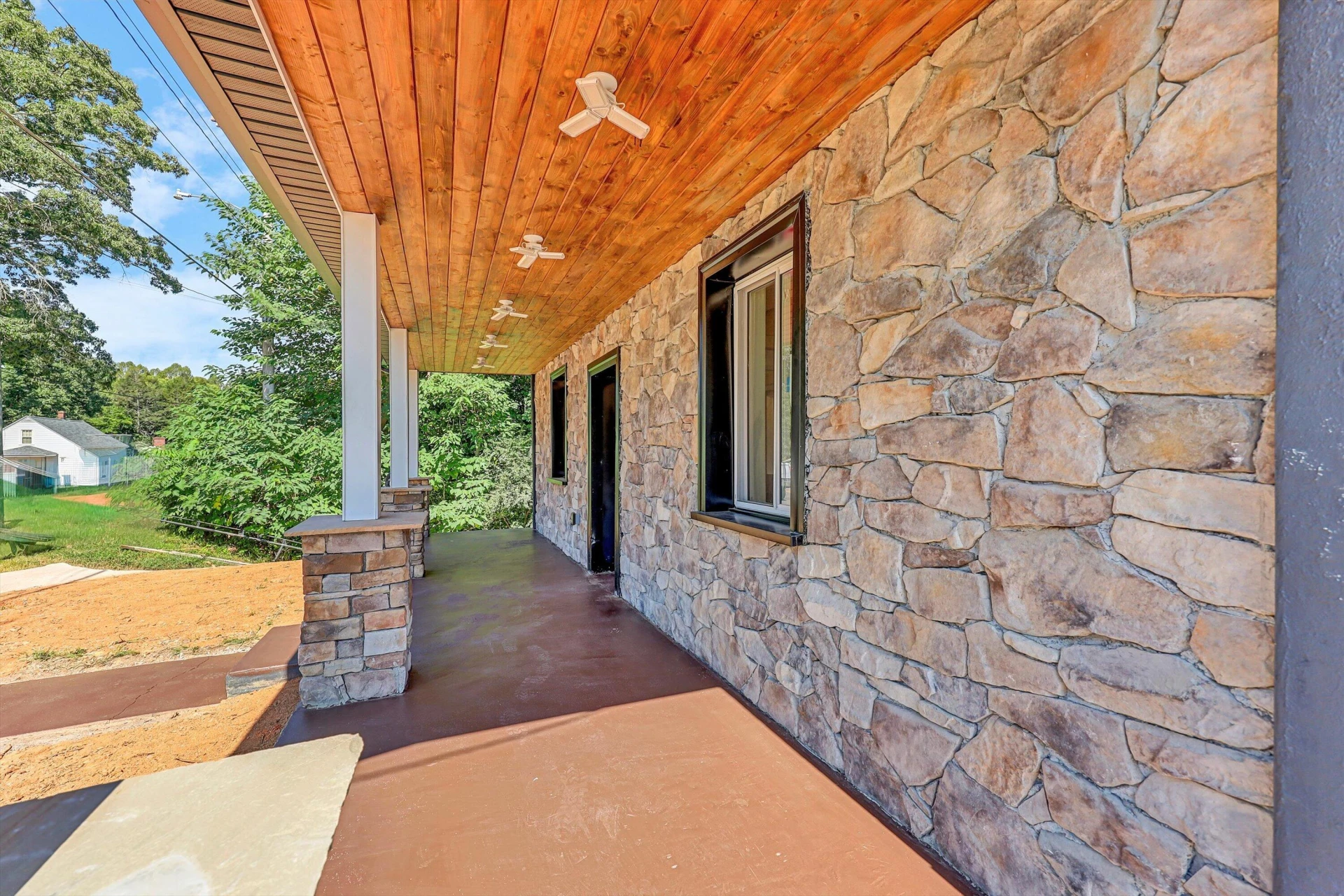 307 Greyson ST - Photo 4