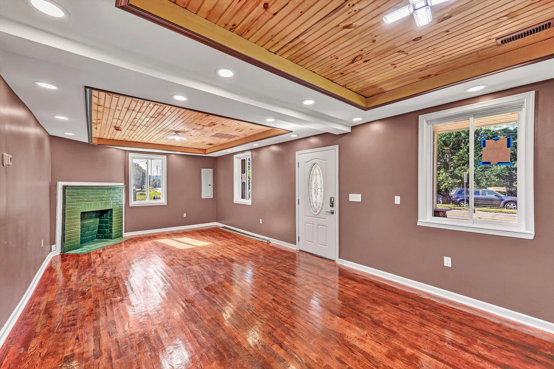 307 Greyson ST - Photo 5