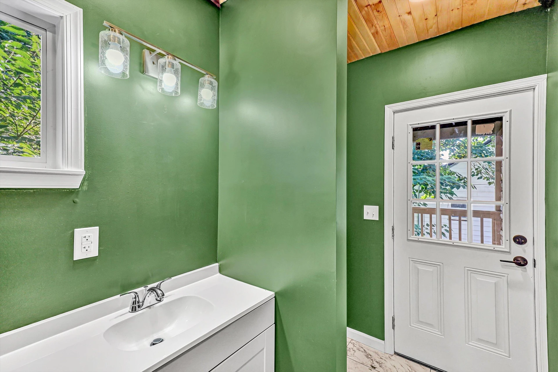 307 Greyson ST - Photo 14
