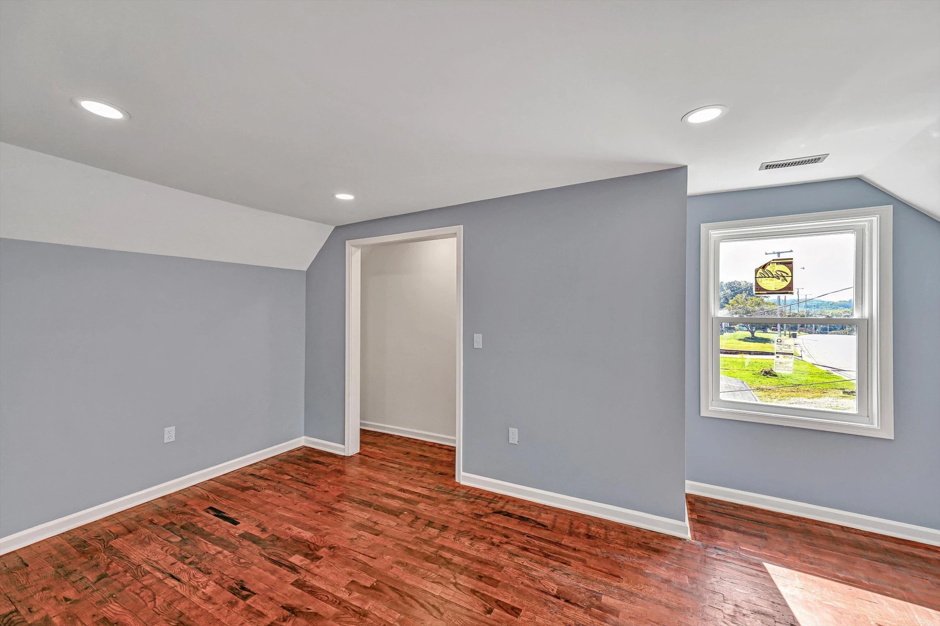 307 Greyson ST - Photo 16