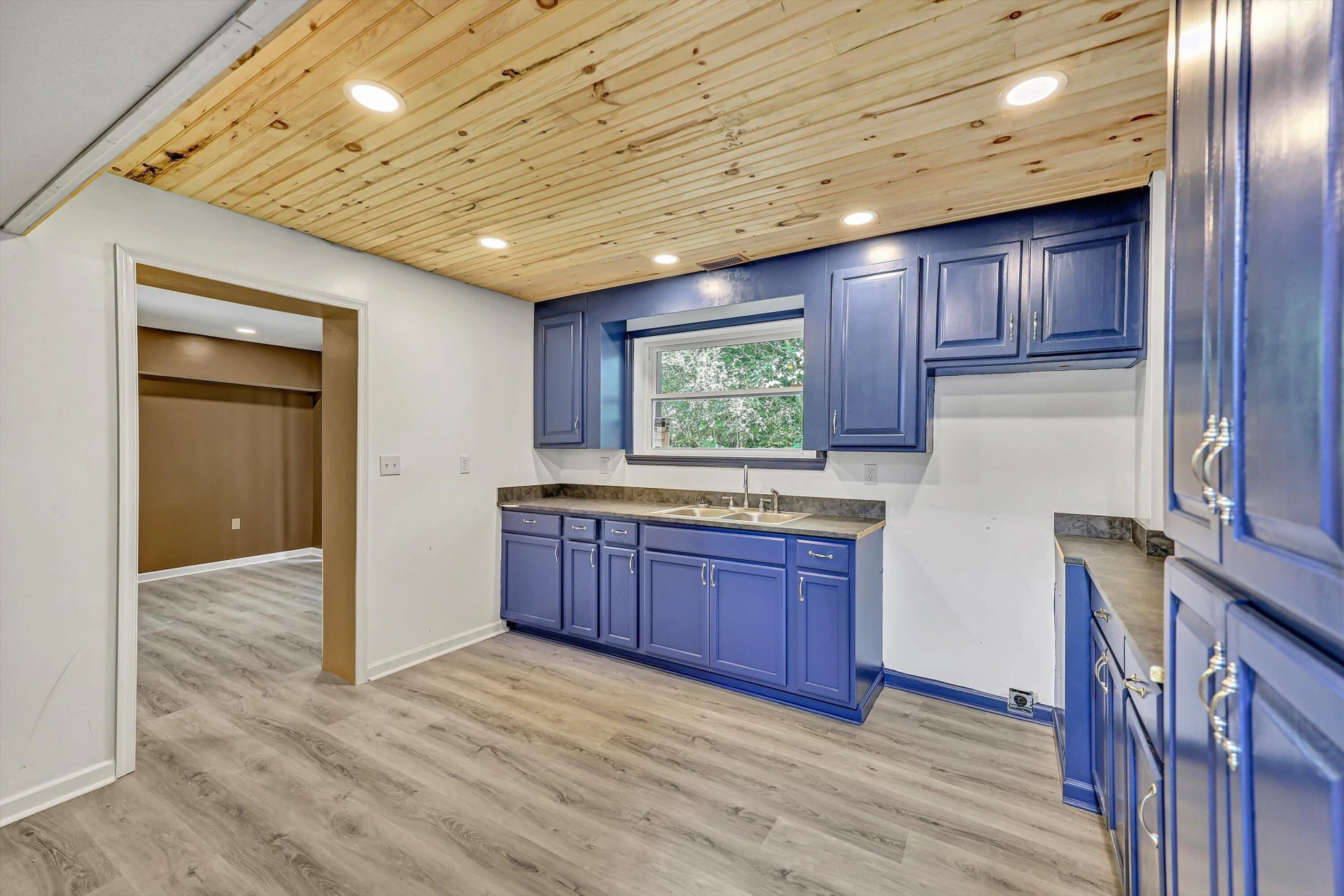 307 Greyson ST - Photo 28