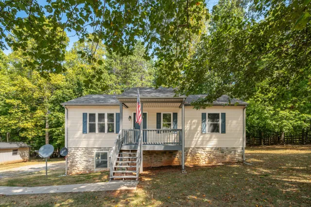 2120 Eagle Point RD, Huddleston, VA, 24104