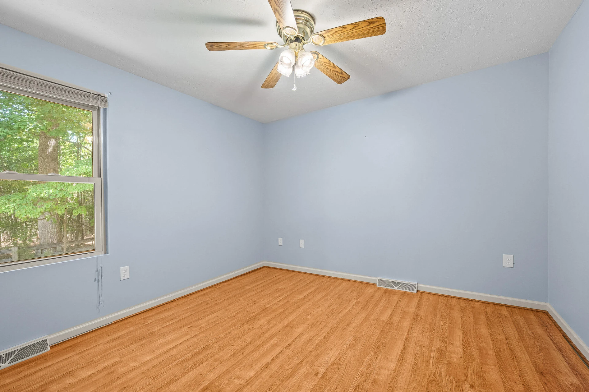 2120 Eagle Point RD - Photo 18