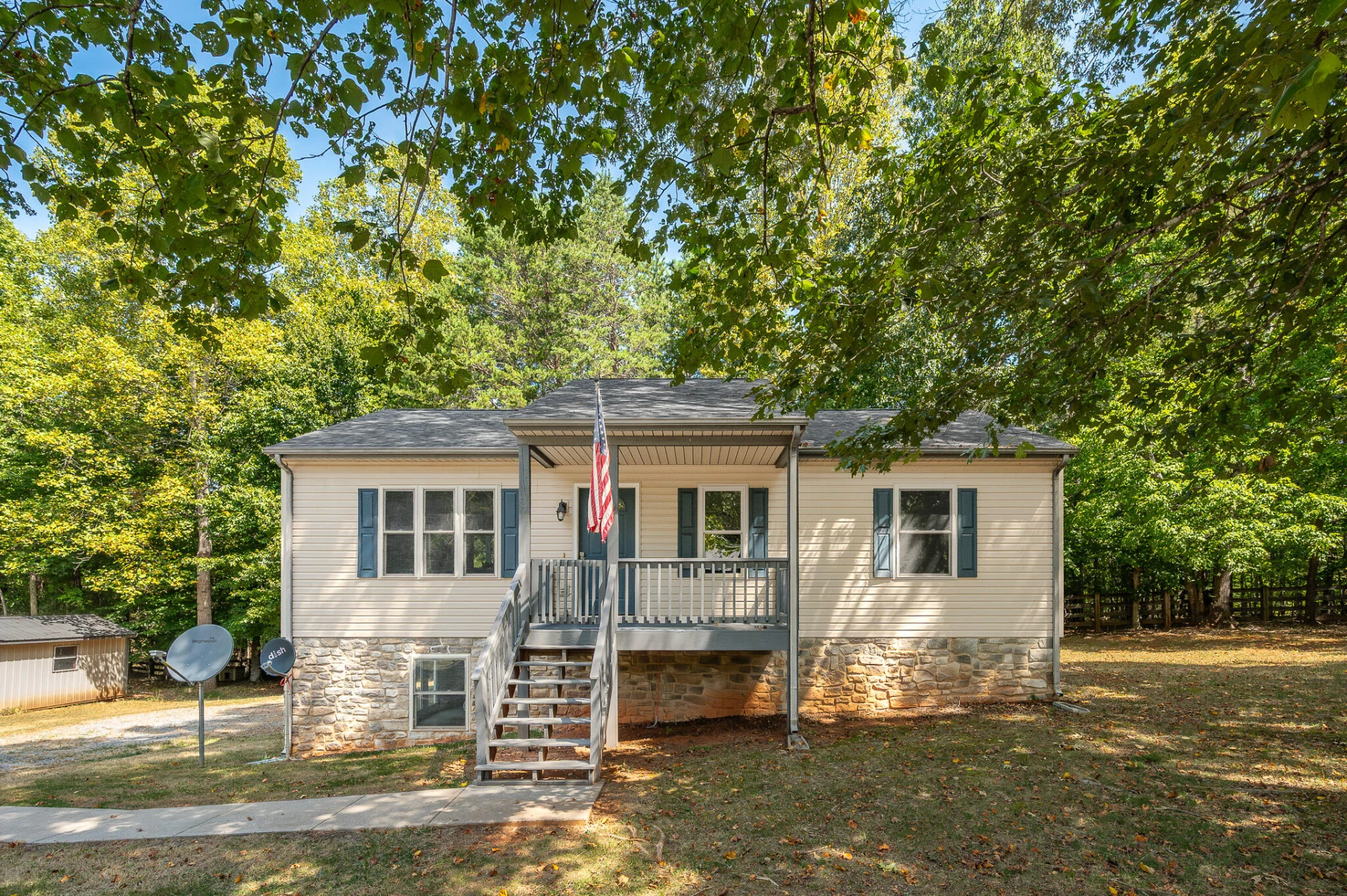 2120 Eagle Point RD - Photo 36