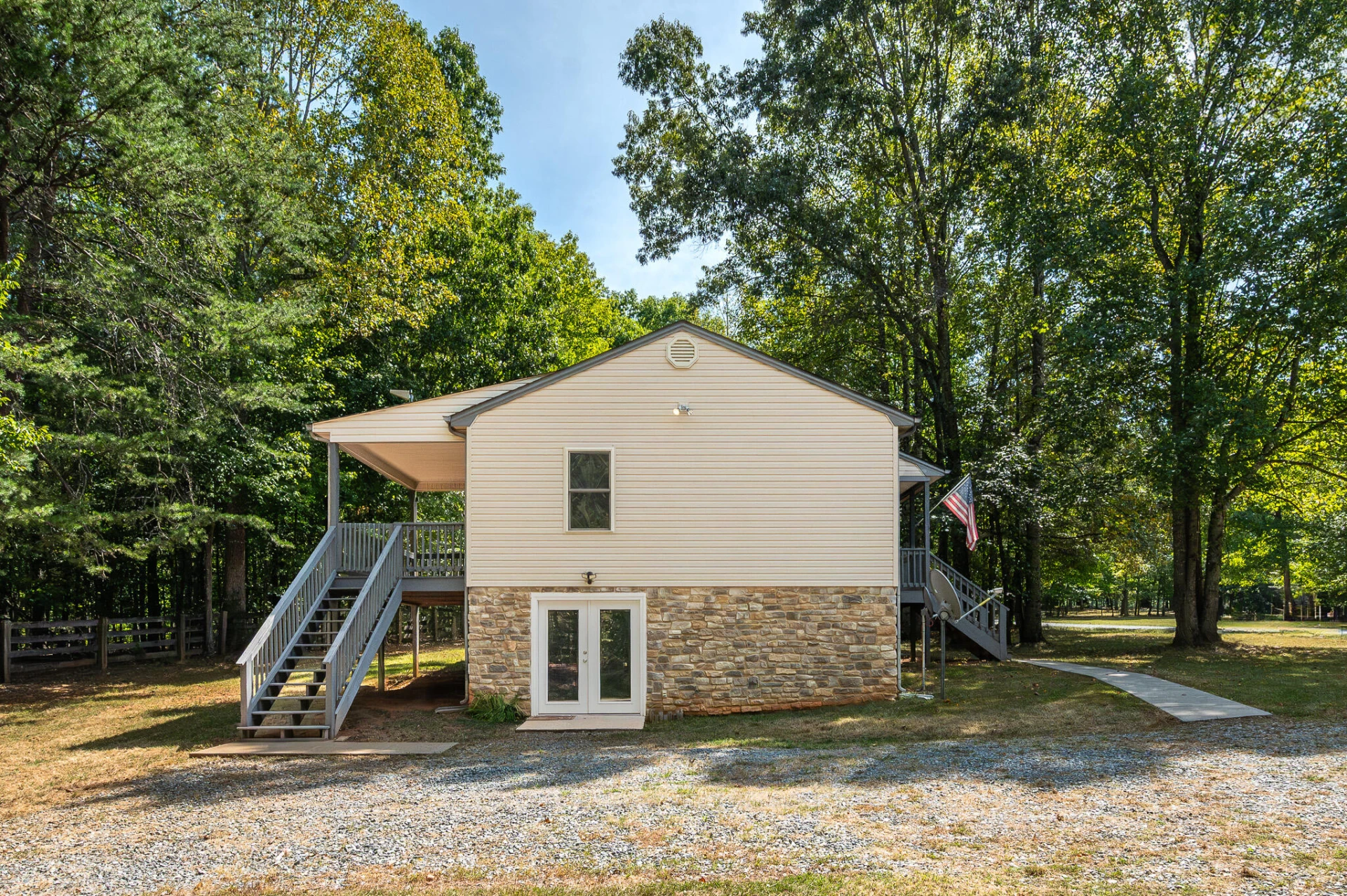 2120 Eagle Point RD - Photo 38