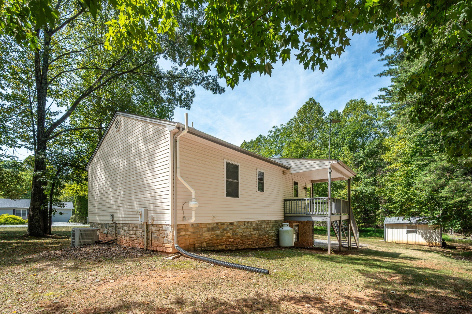 2120 Eagle Point RD - Photo 41
