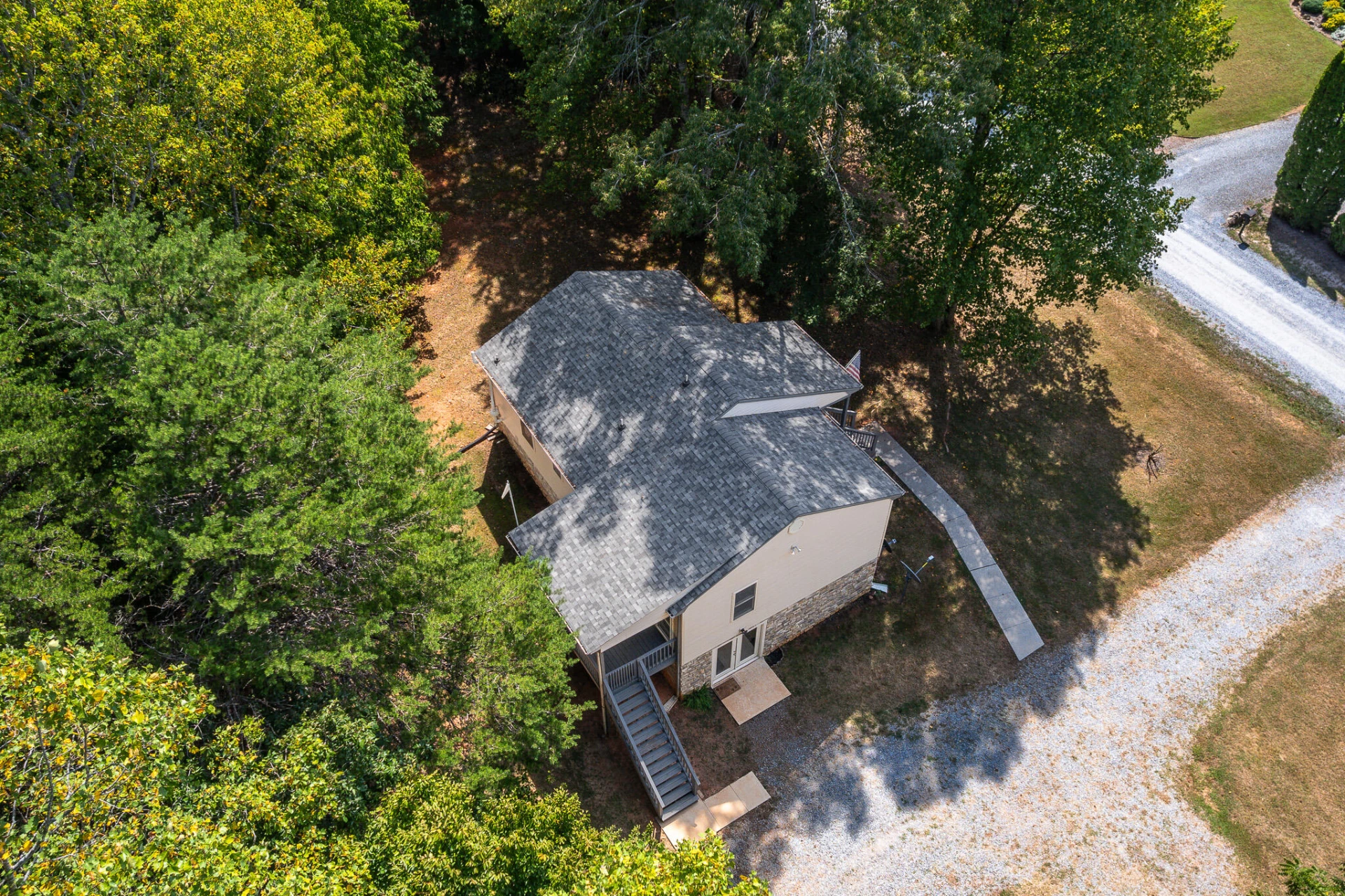 2120 Eagle Point RD - Photo 45