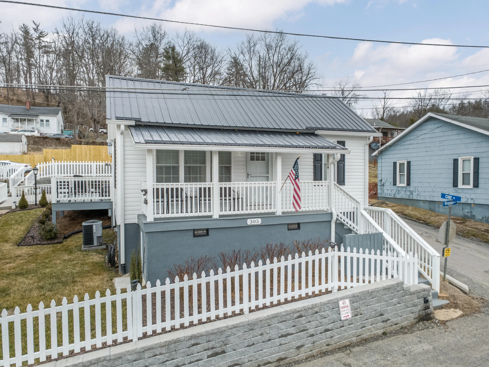 305 Grayson ST - Photo 9