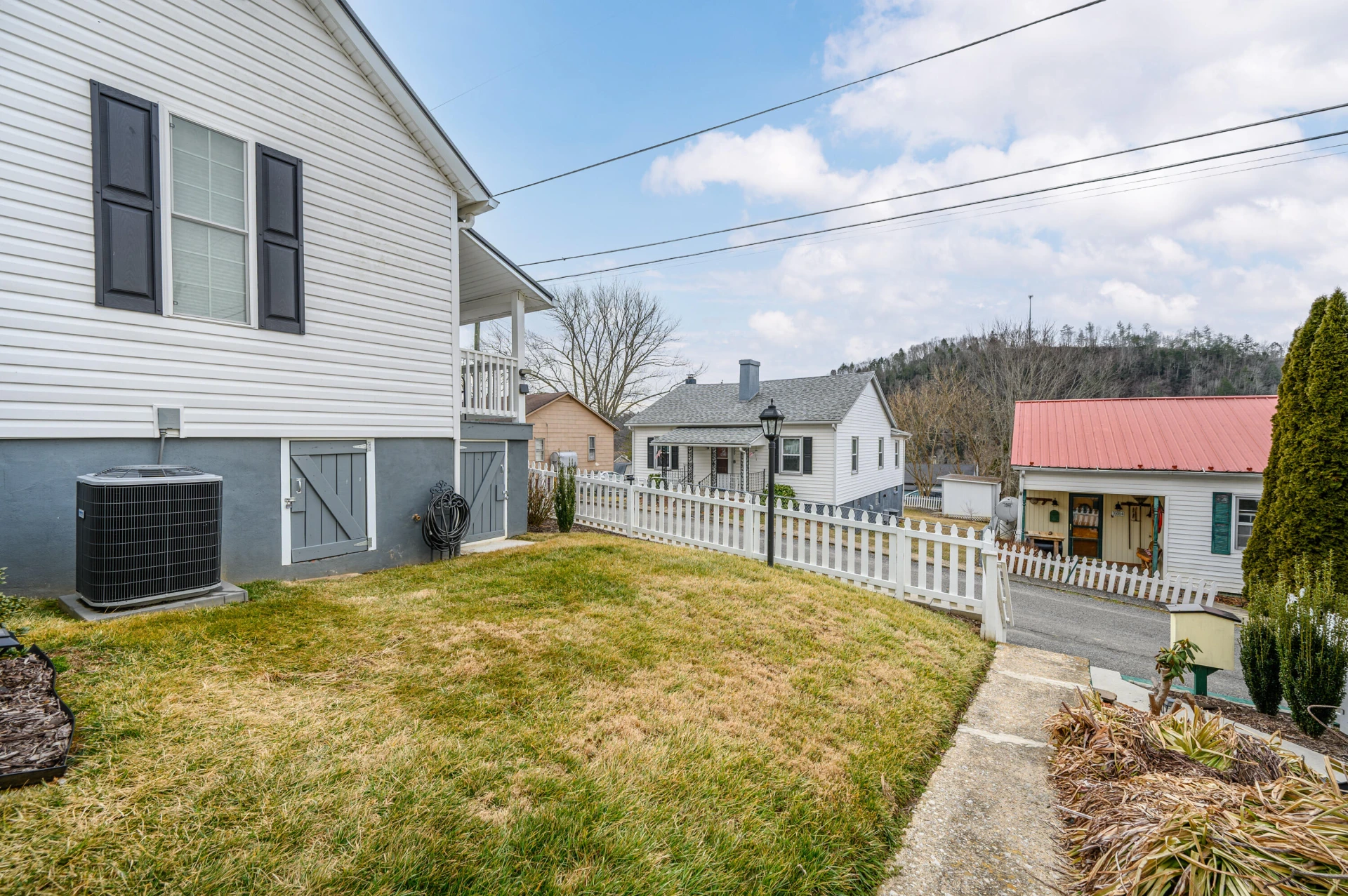 305 Grayson ST - Photo 22