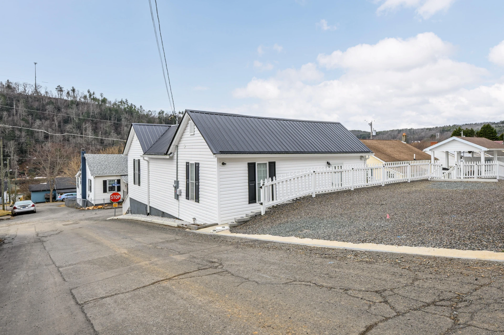 305 Grayson ST - Photo 26