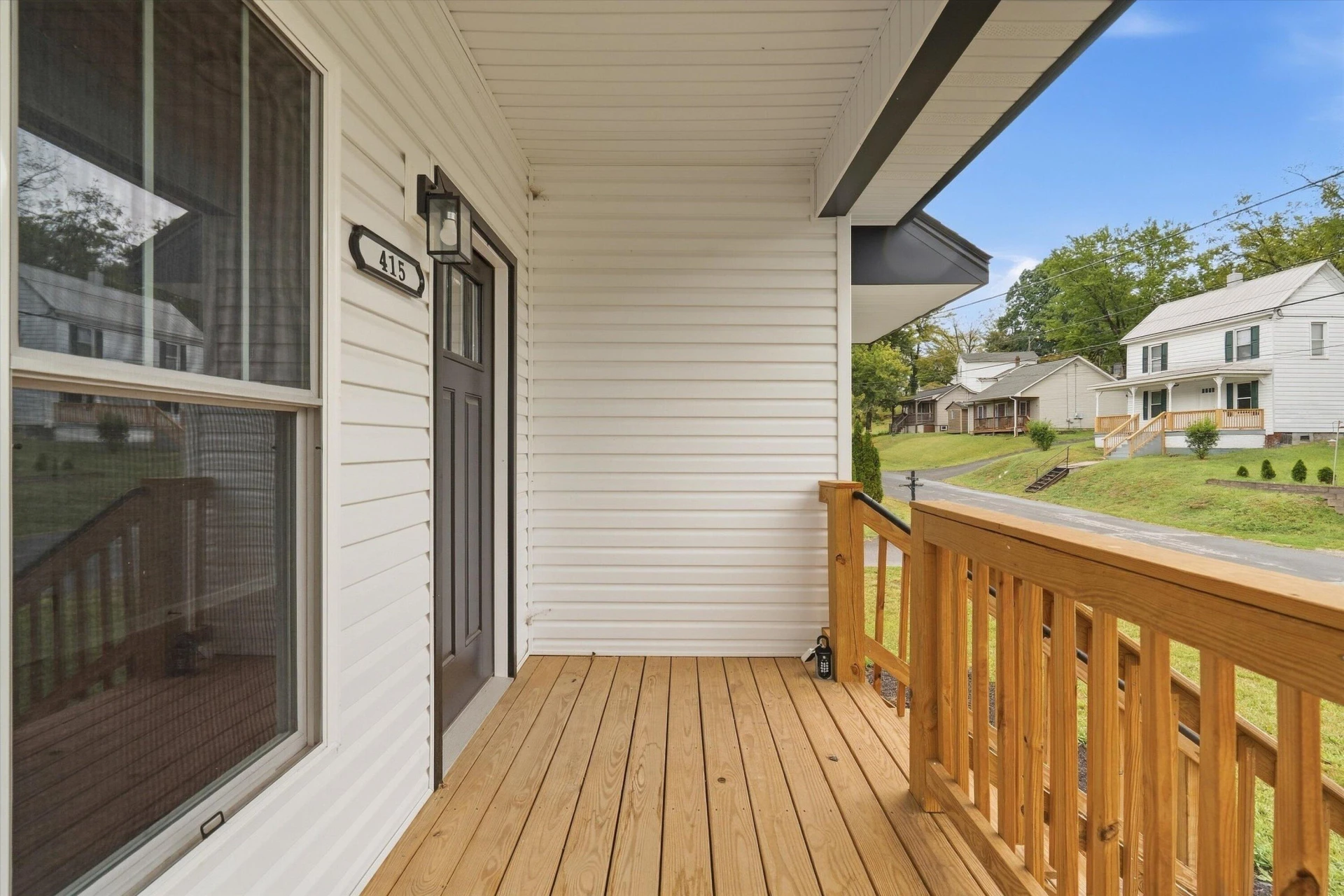 415 7th ST - Photo 4