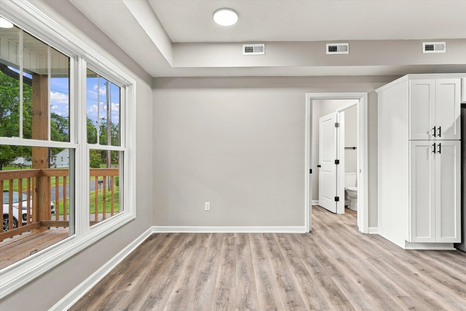 415 7th ST - Photo 11
