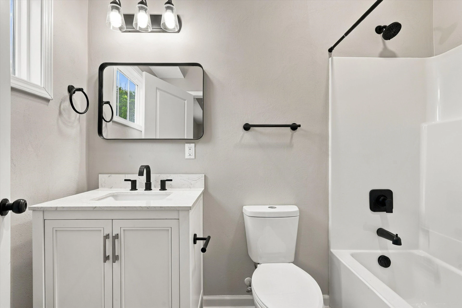 415 7th ST - Photo 24