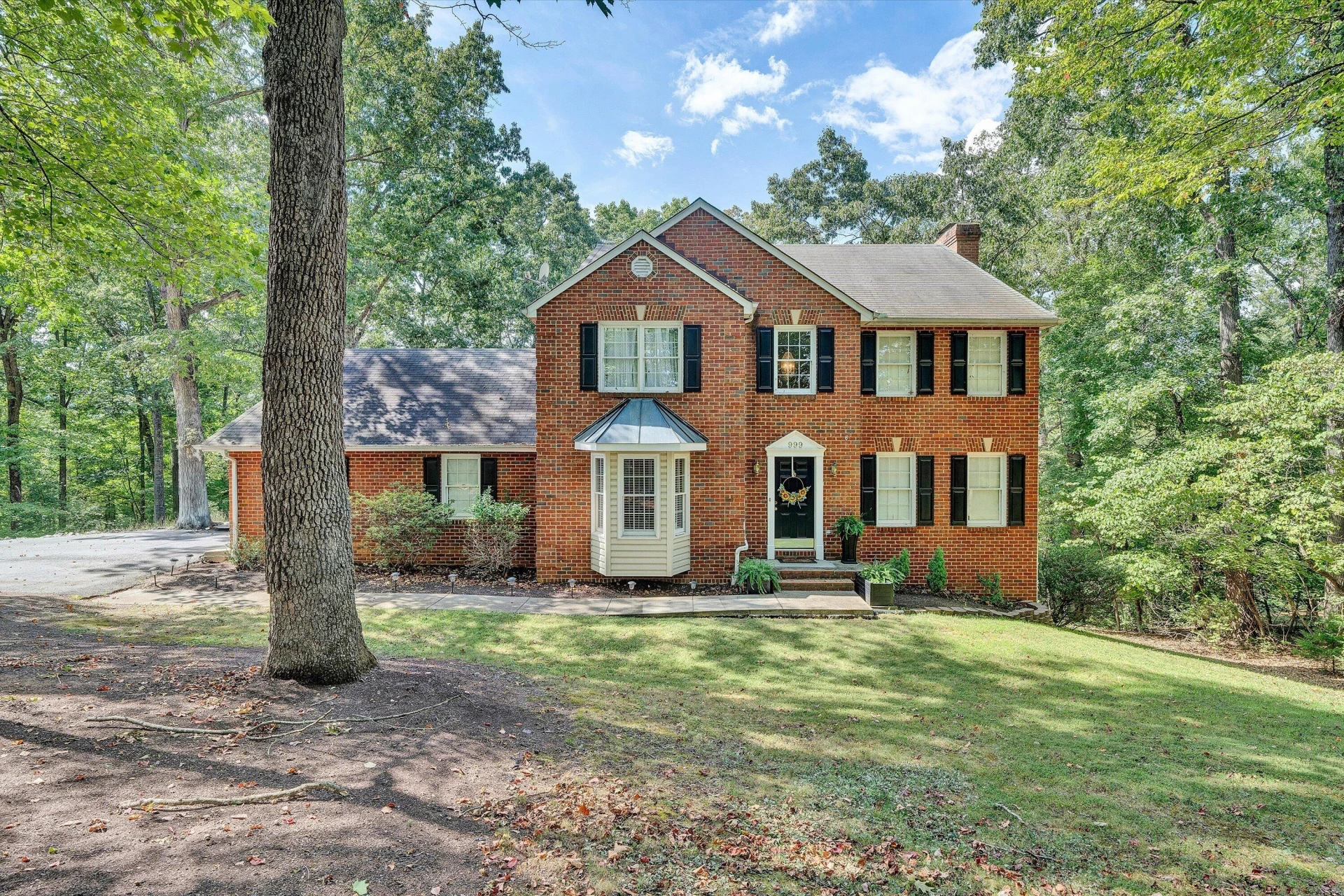 999 Lee LN - Photo 3