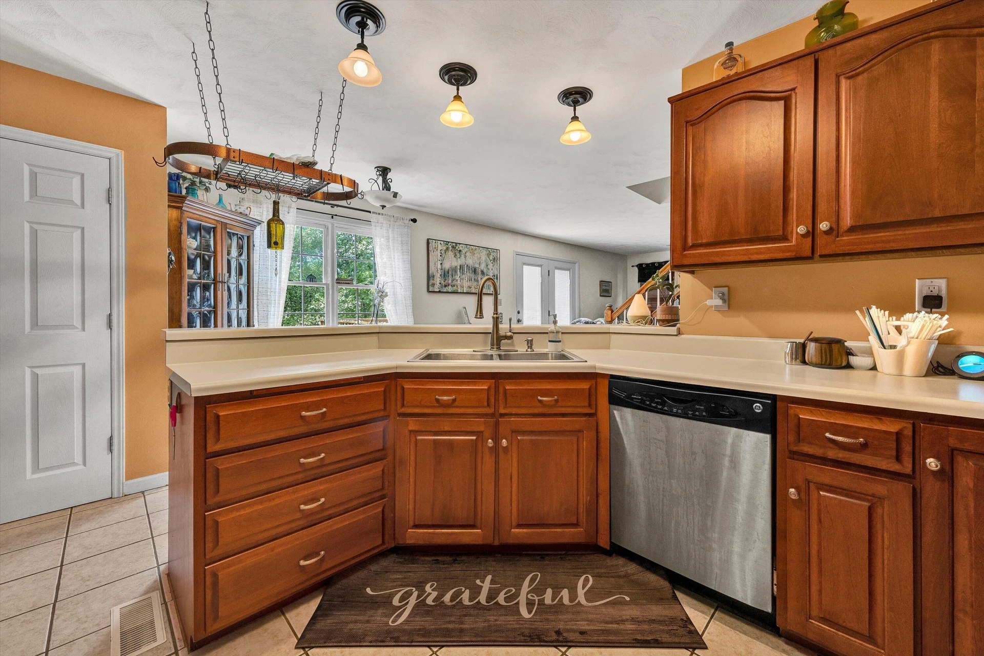 999 Lee LN - Photo 7