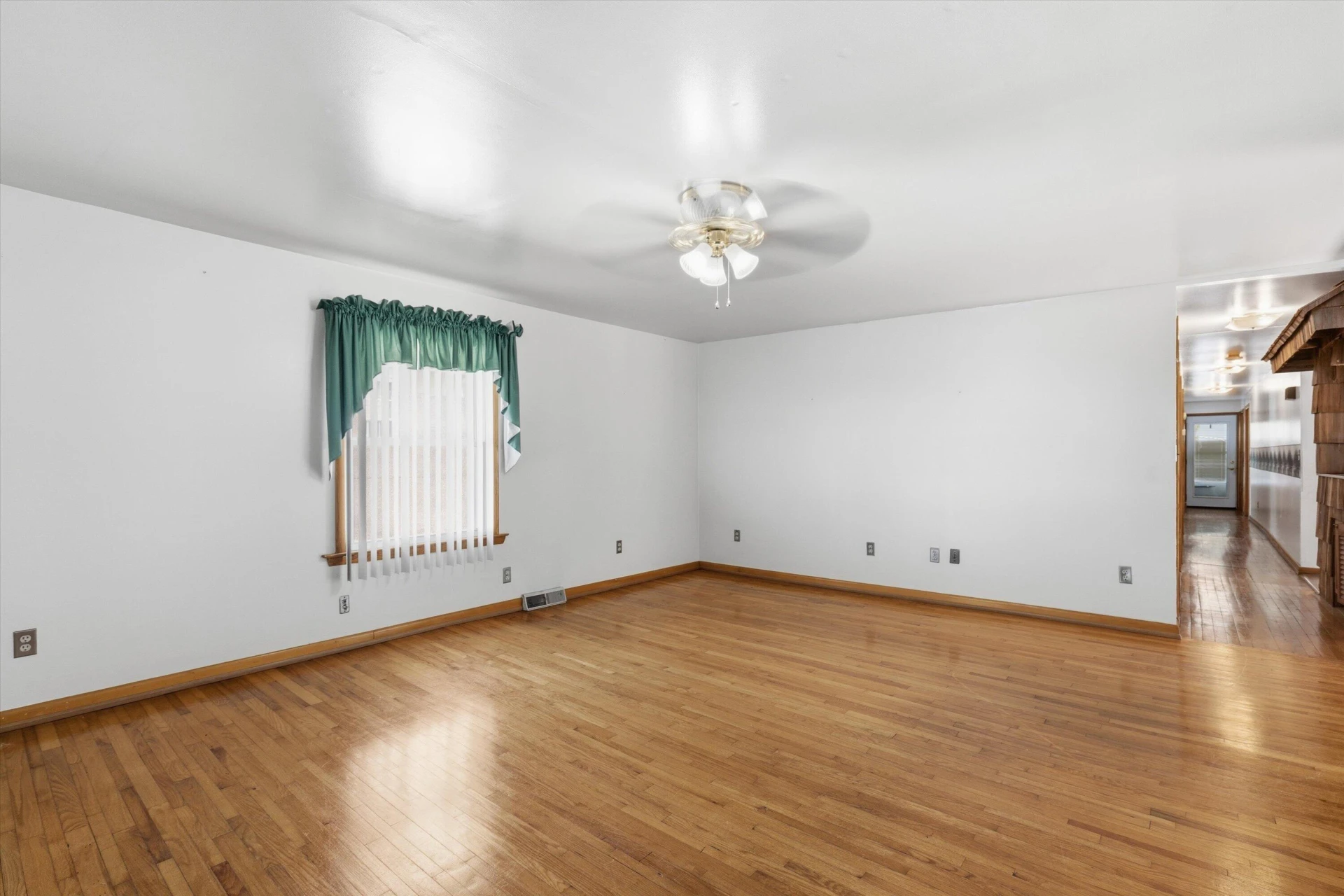 601 Bowman AVE - Photo 7