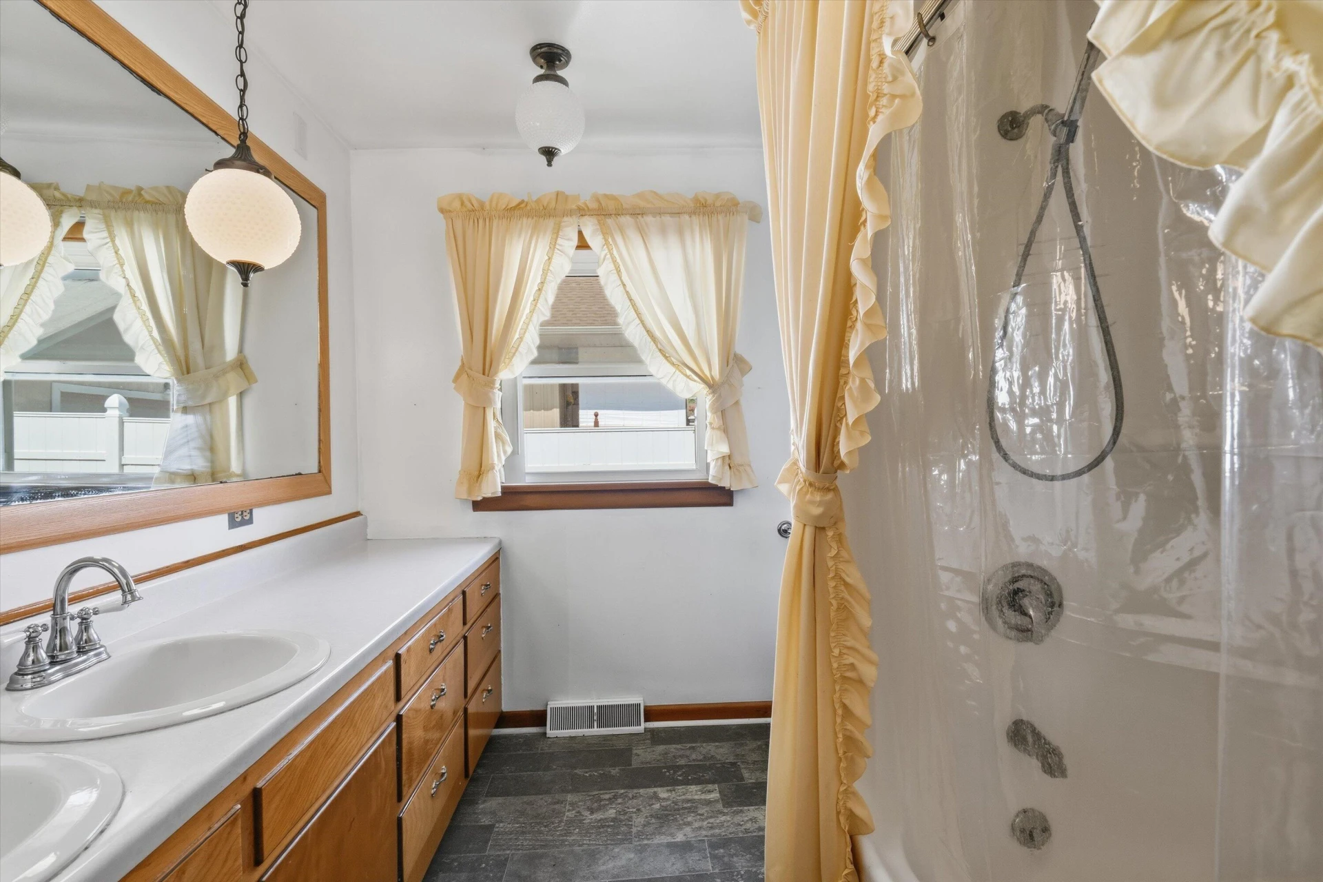 601 Bowman AVE - Photo 26
