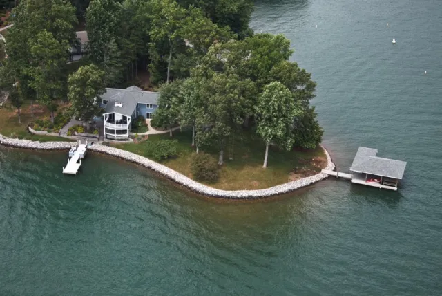 307 Lakewood DR