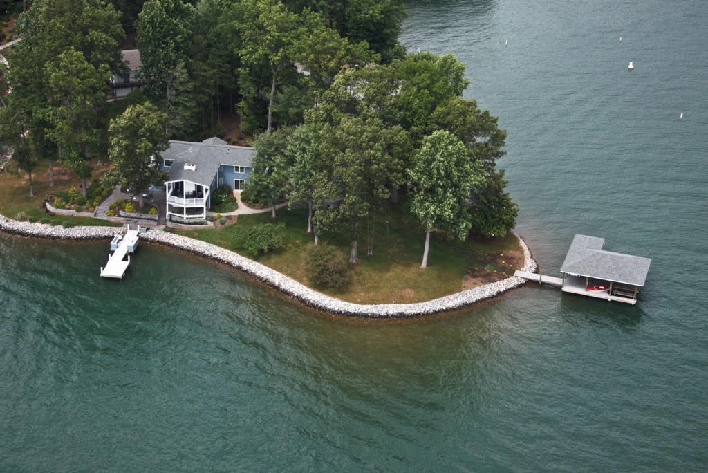 307 Lakewood DR