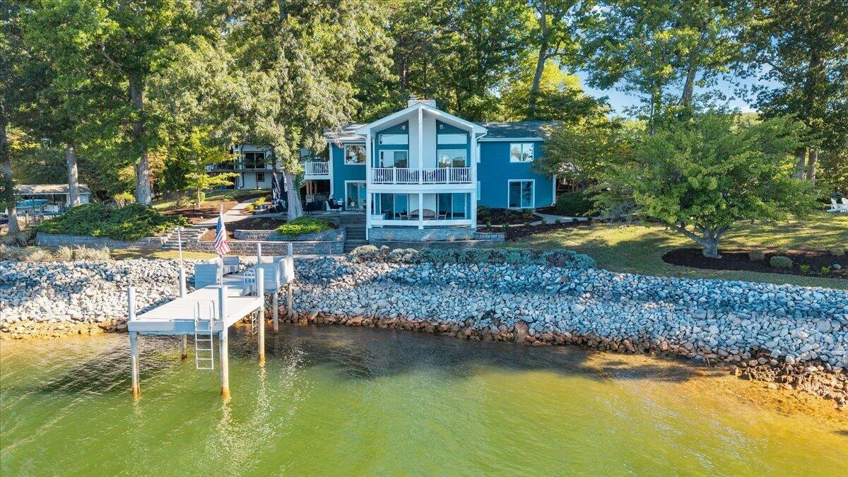 307 Lakewood DR