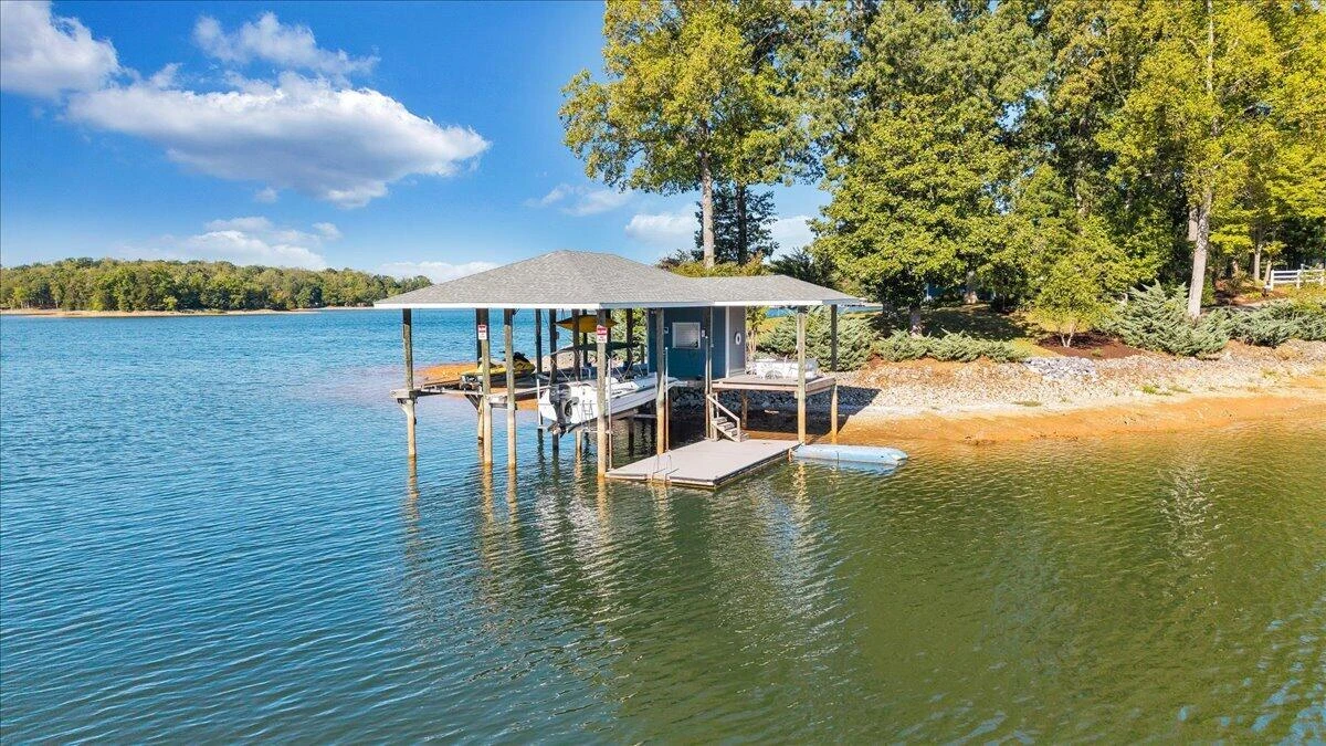 307 Lakewood DR - Photo 3