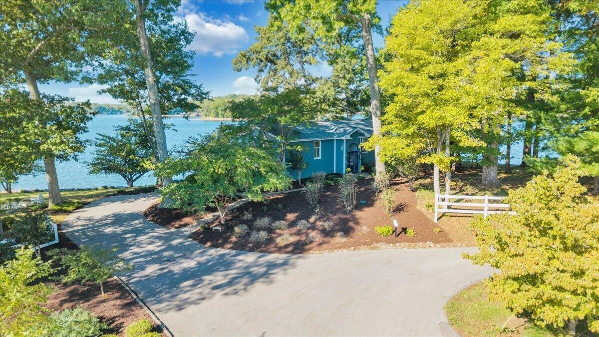 307 Lakewood DR - Photo 4
