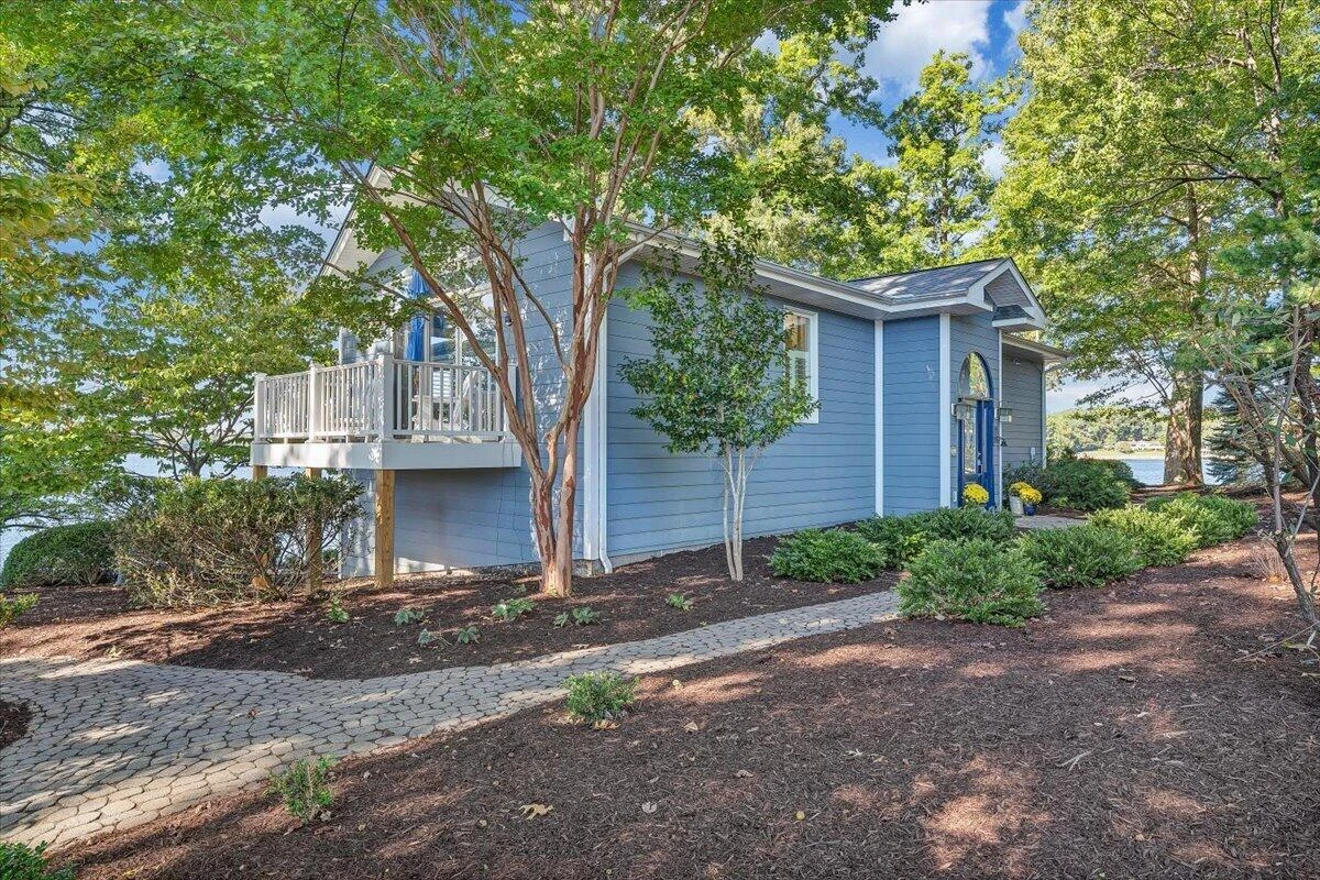 307 Lakewood DR - Photo 6