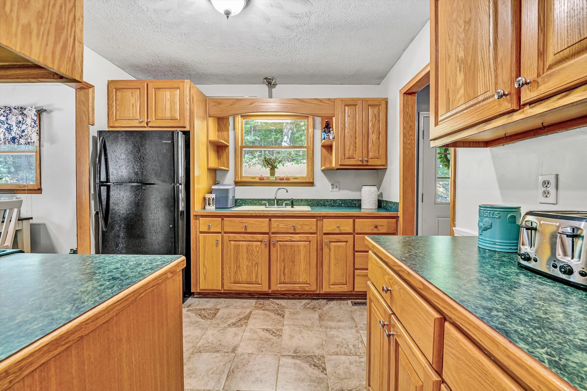 1909 Karnes RD - Photo 16