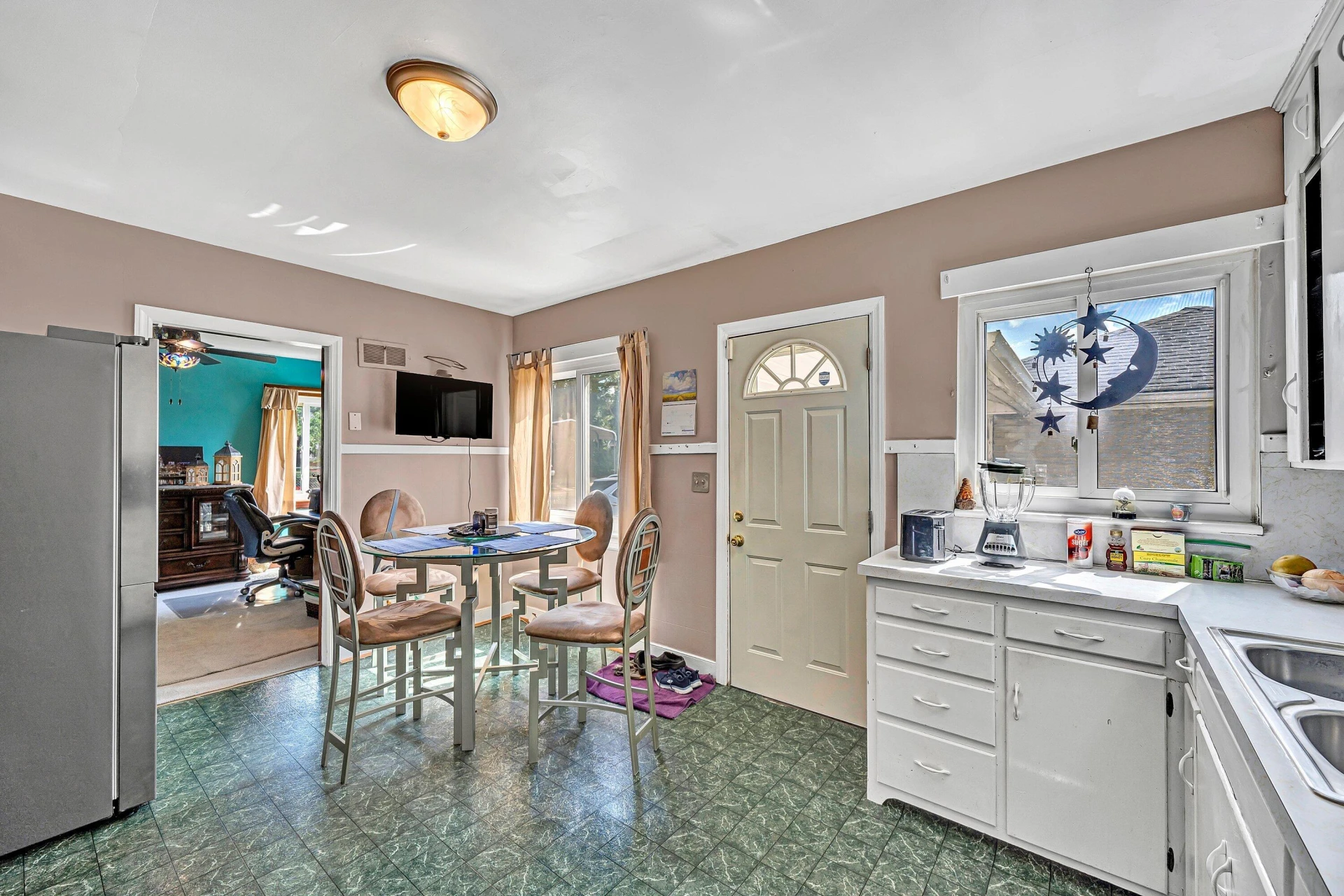 2535 Lyndhurst ST NW - Photo 9