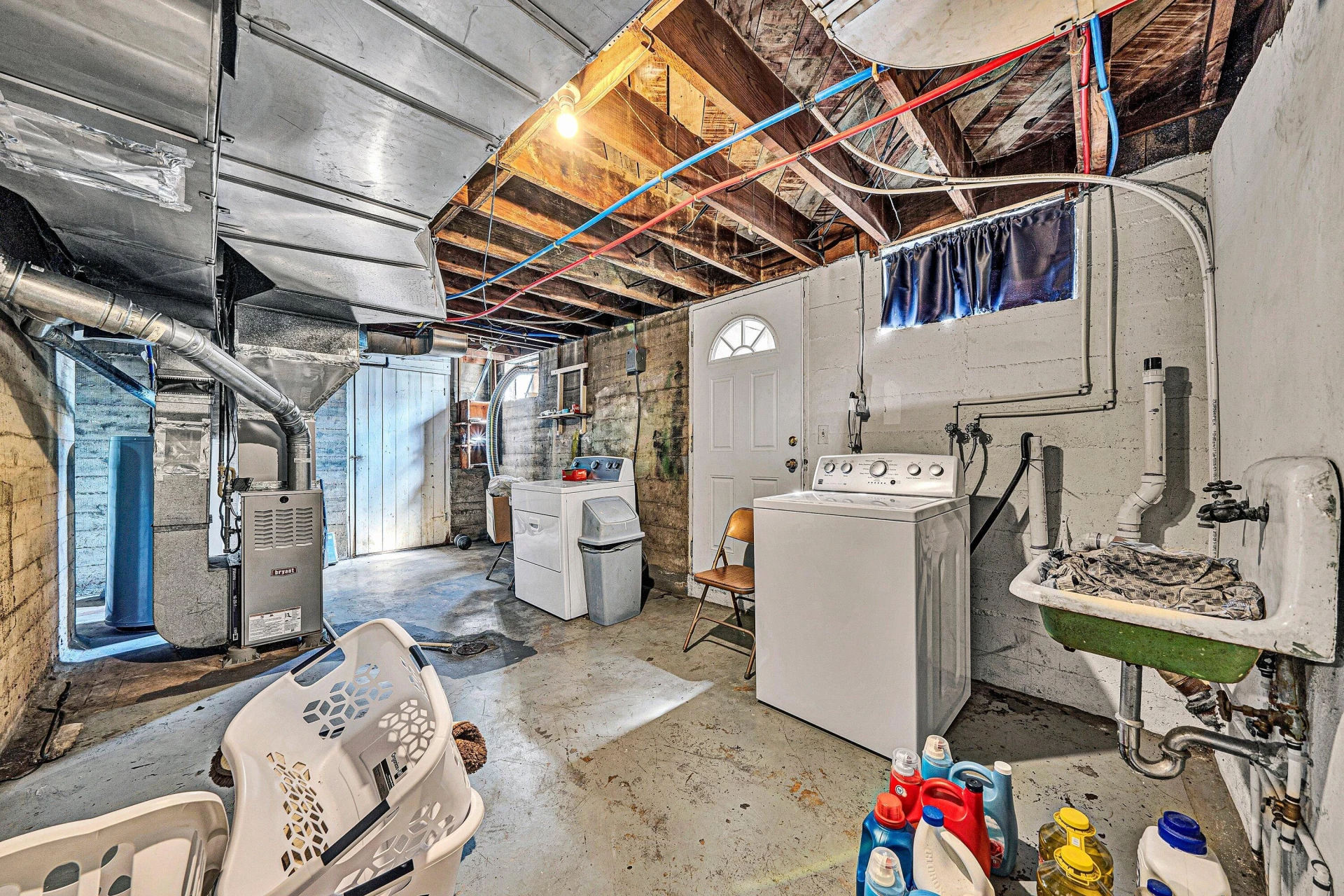 2535 Lyndhurst ST NW - Photo 17