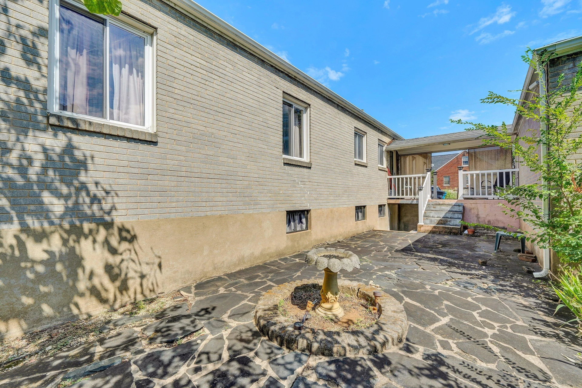 2535 Lyndhurst ST NW - Photo 27