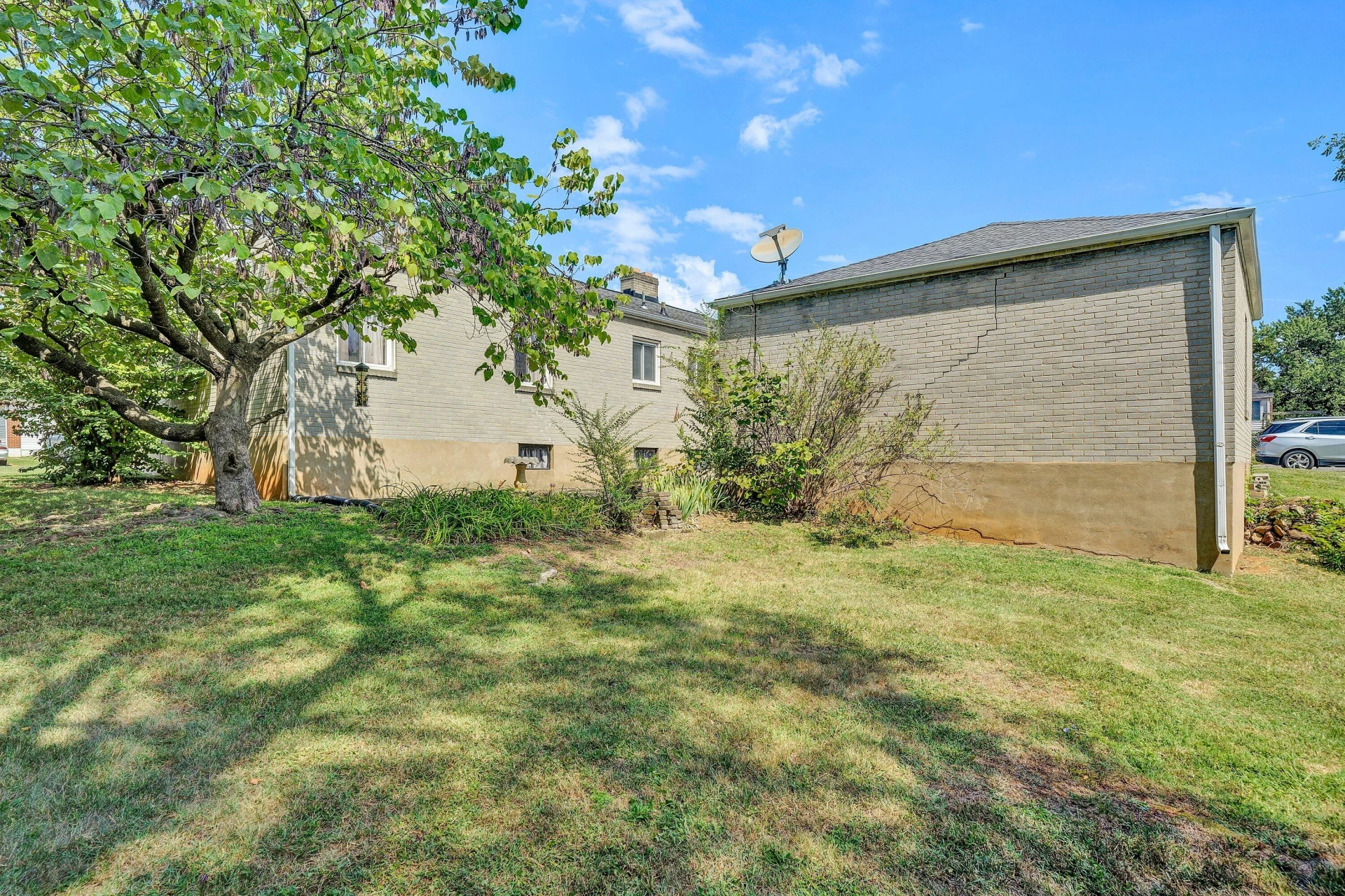 2535 Lyndhurst ST NW - Photo 28
