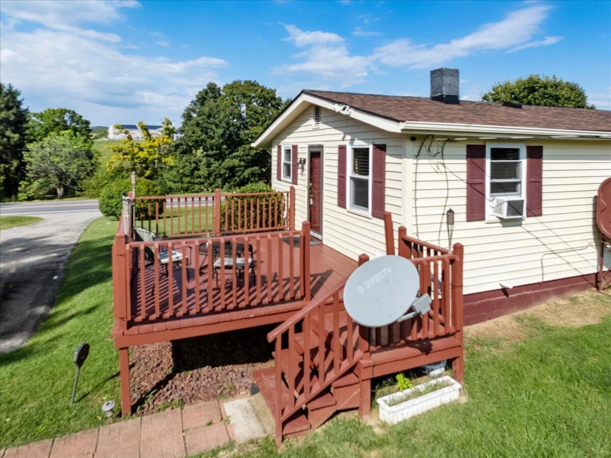 1551 Peppers Ferry RD NW - Photo 23