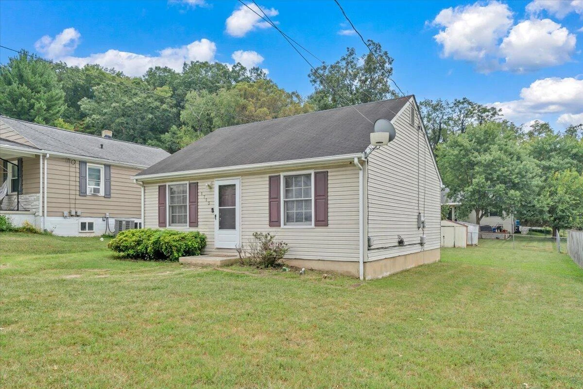 1713 Padbury AVE SE - Photo 22