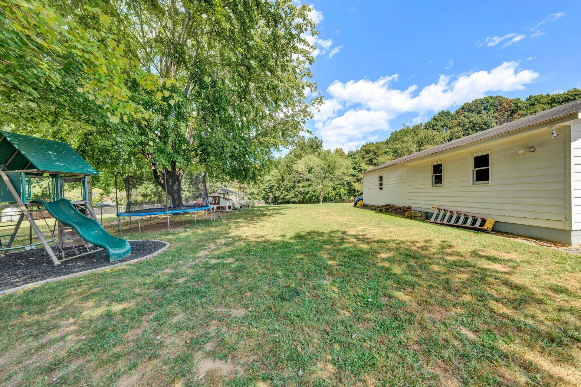 180 CLEARVIEW DR - Photo 32