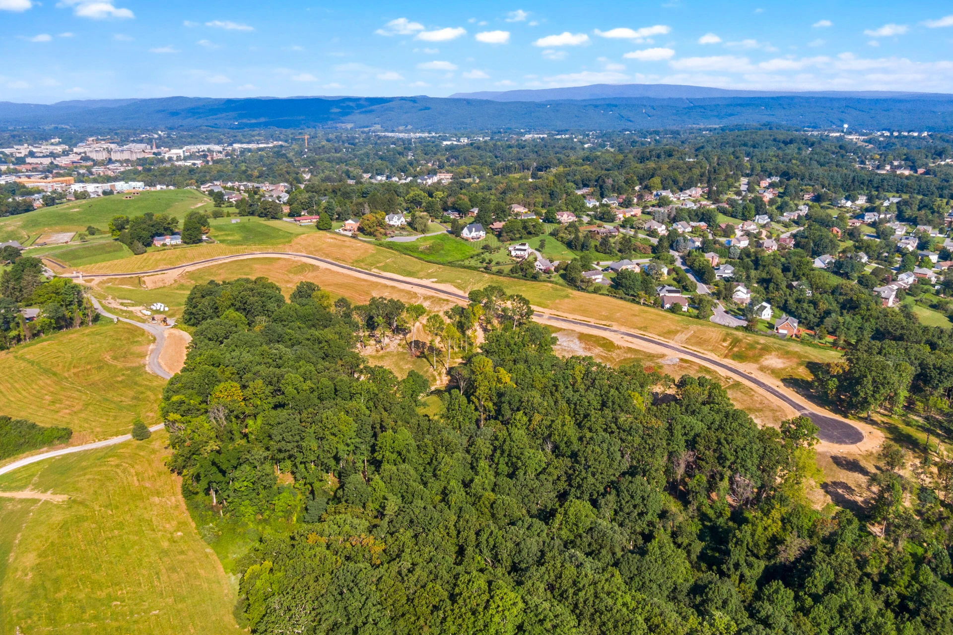 1092 Regal DR - Photo 7