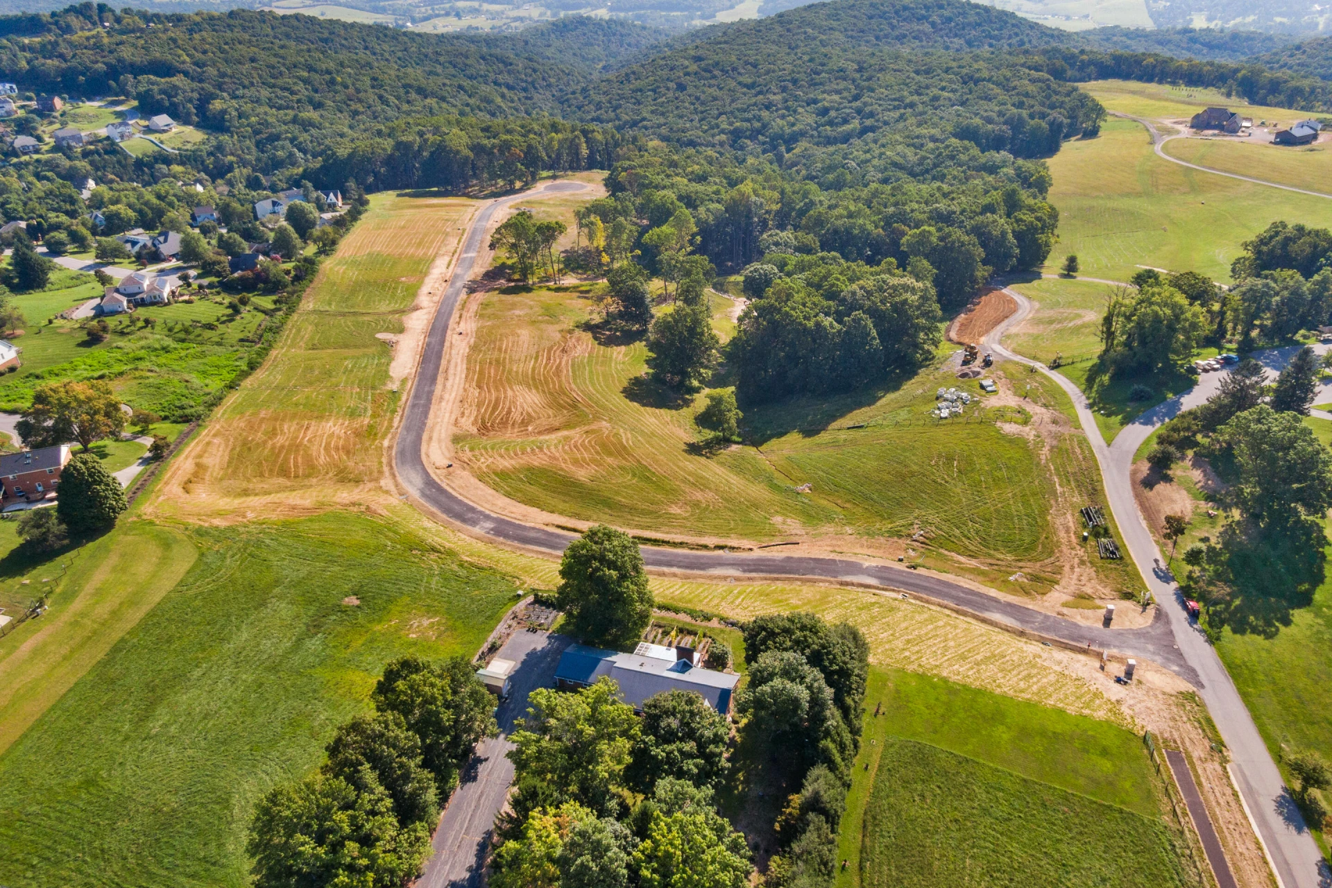 1028 Regal DR - Photo 4