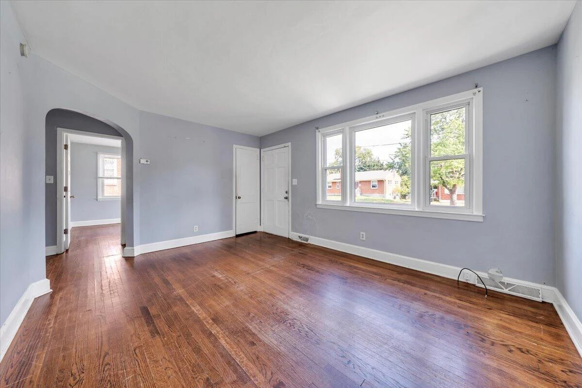 2532 Bowman ST NW - Photo 4