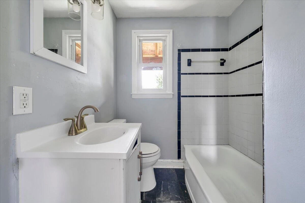 2532 Bowman ST NW - Photo 12