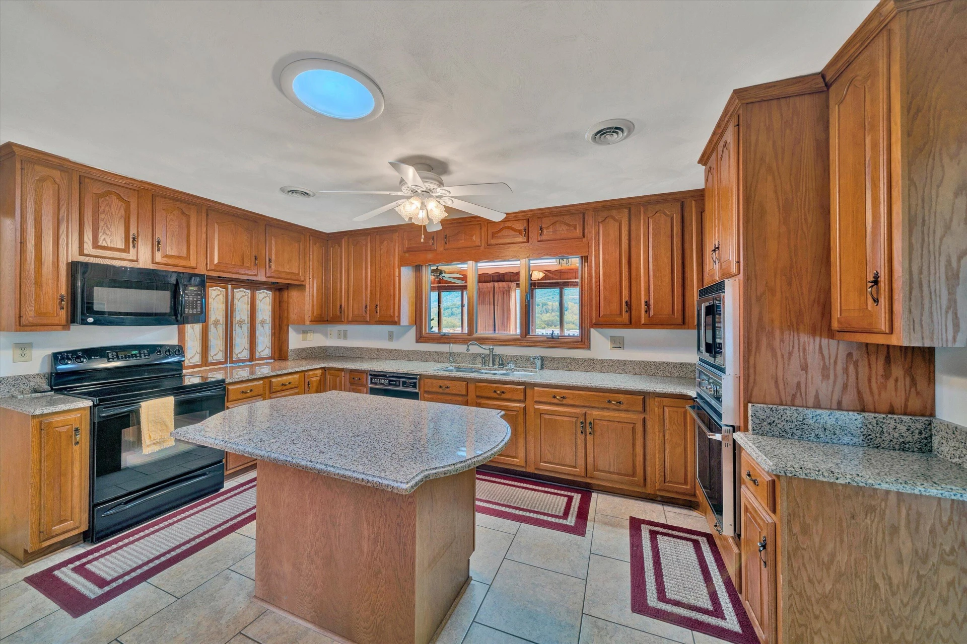 3 Aspen DR - Photo 13