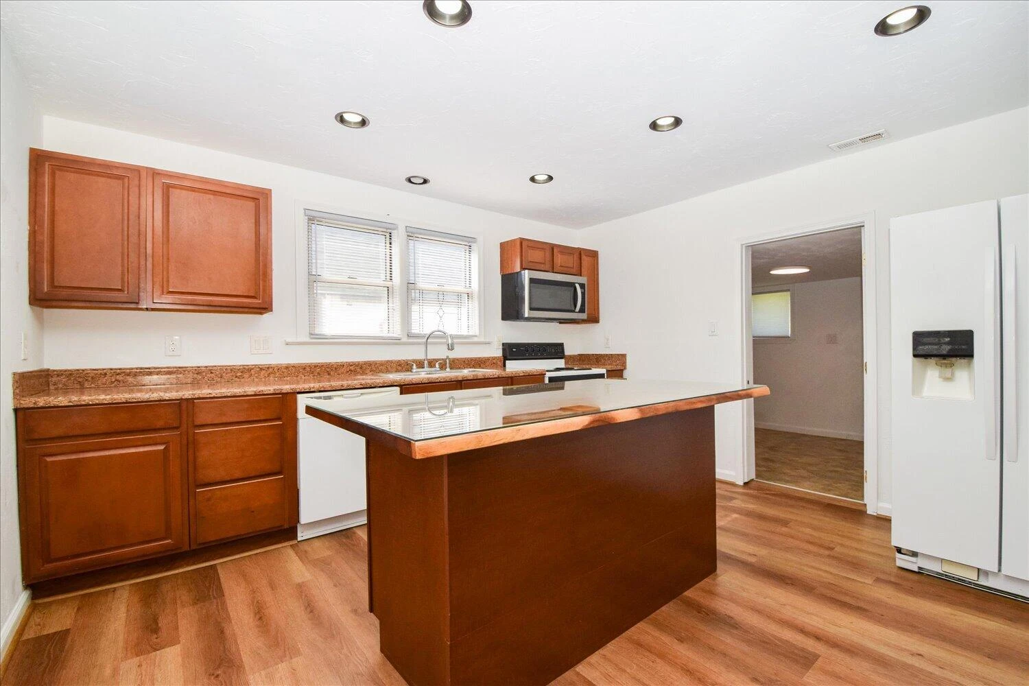 4011 Bandy RD - Photo 4