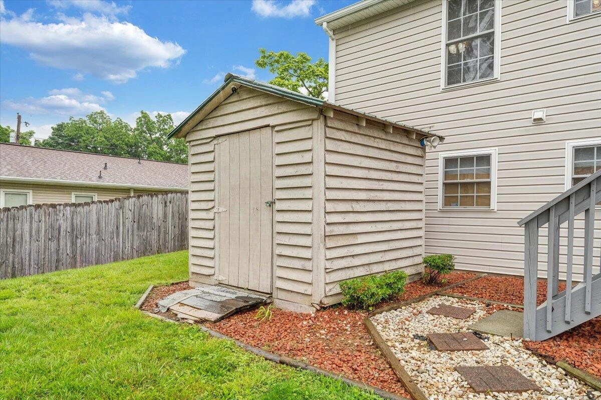1152 Murray AVE SE - Photo 31