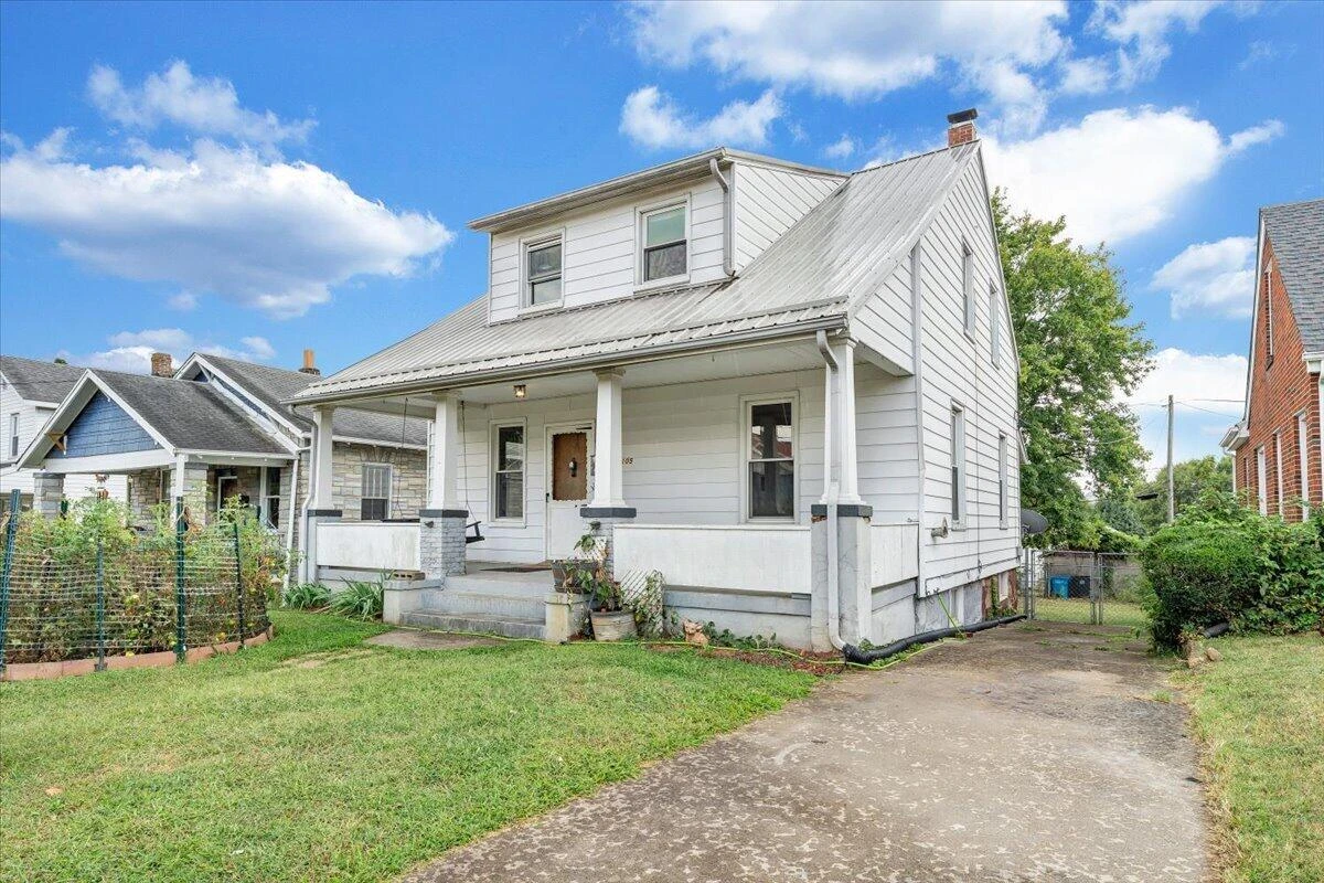 1105 Morehead AVE SE
