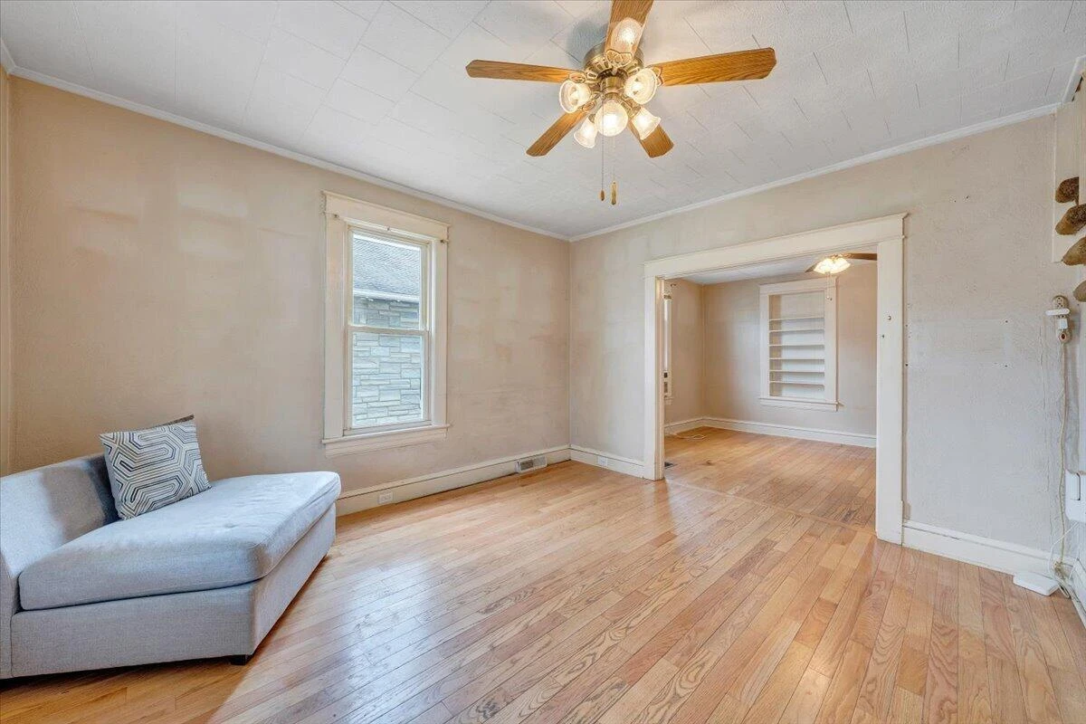 1105 Morehead AVE SE - Photo 4