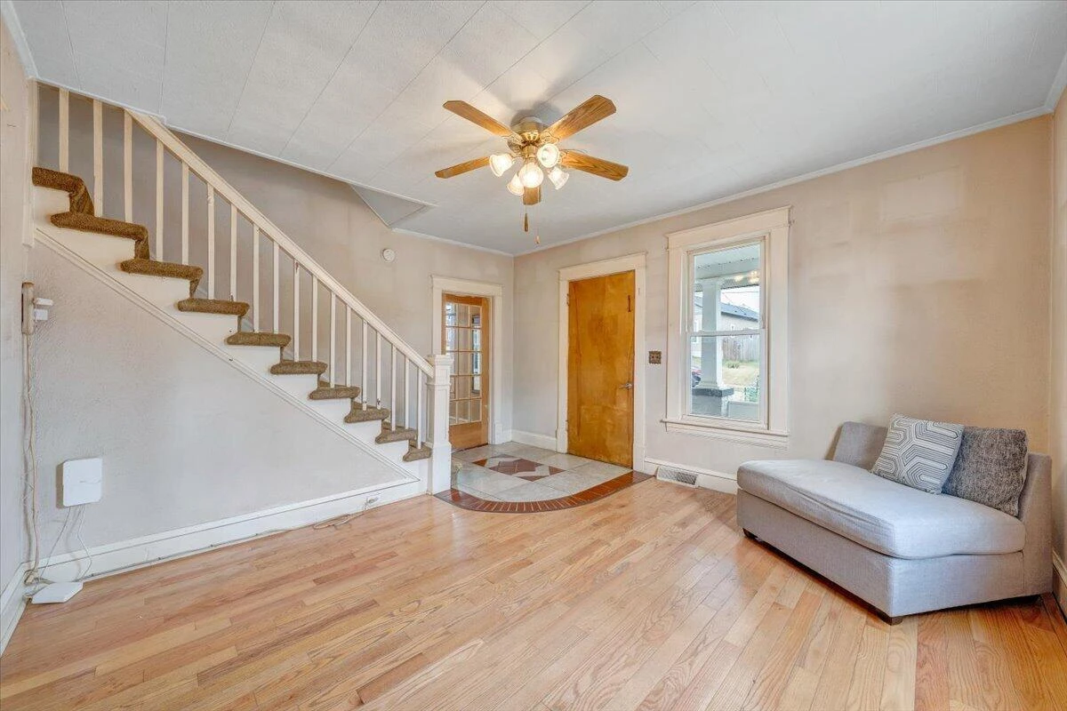 1105 Morehead AVE SE - Photo 5