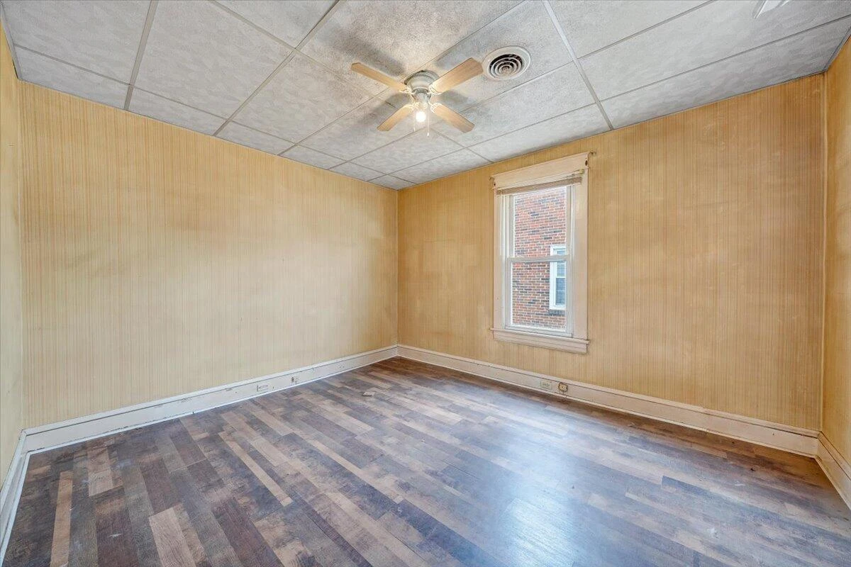 1105 Morehead AVE SE - Photo 14