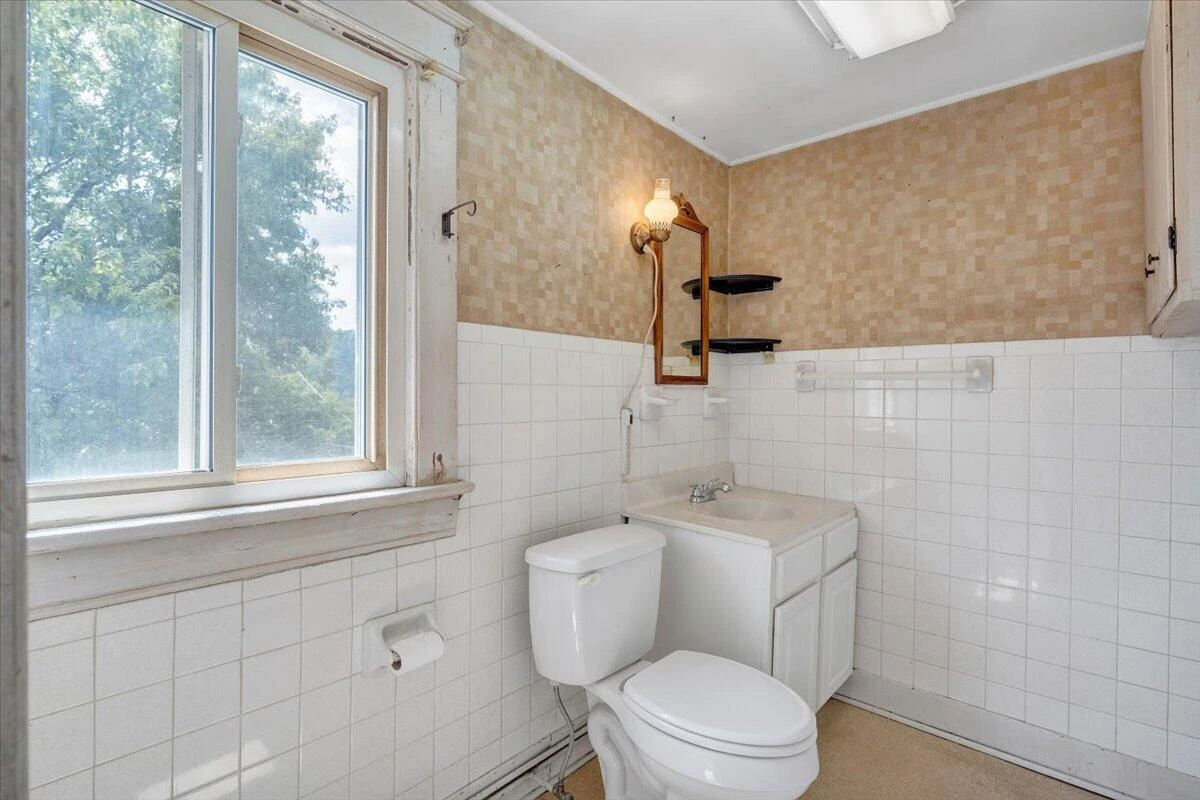 1105 Morehead AVE SE - Photo 23